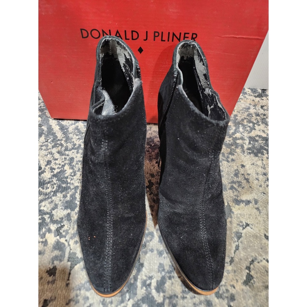 Donald J Pliner Womens 8M Black Suede Ankle Boots Block Heel Pointed Toe Booties